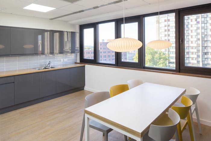 貨運(yùn)物流公司辦公室裝潢設(shè)計(jì)案例-第8張圖片-上海古都建筑設(shè)計(jì)集團(tuán) 貨運(yùn)物流公司辦公室裝潢設(shè)計(jì)案例-第8張圖片-上海古都建筑設(shè)計(jì)集團(tuán)