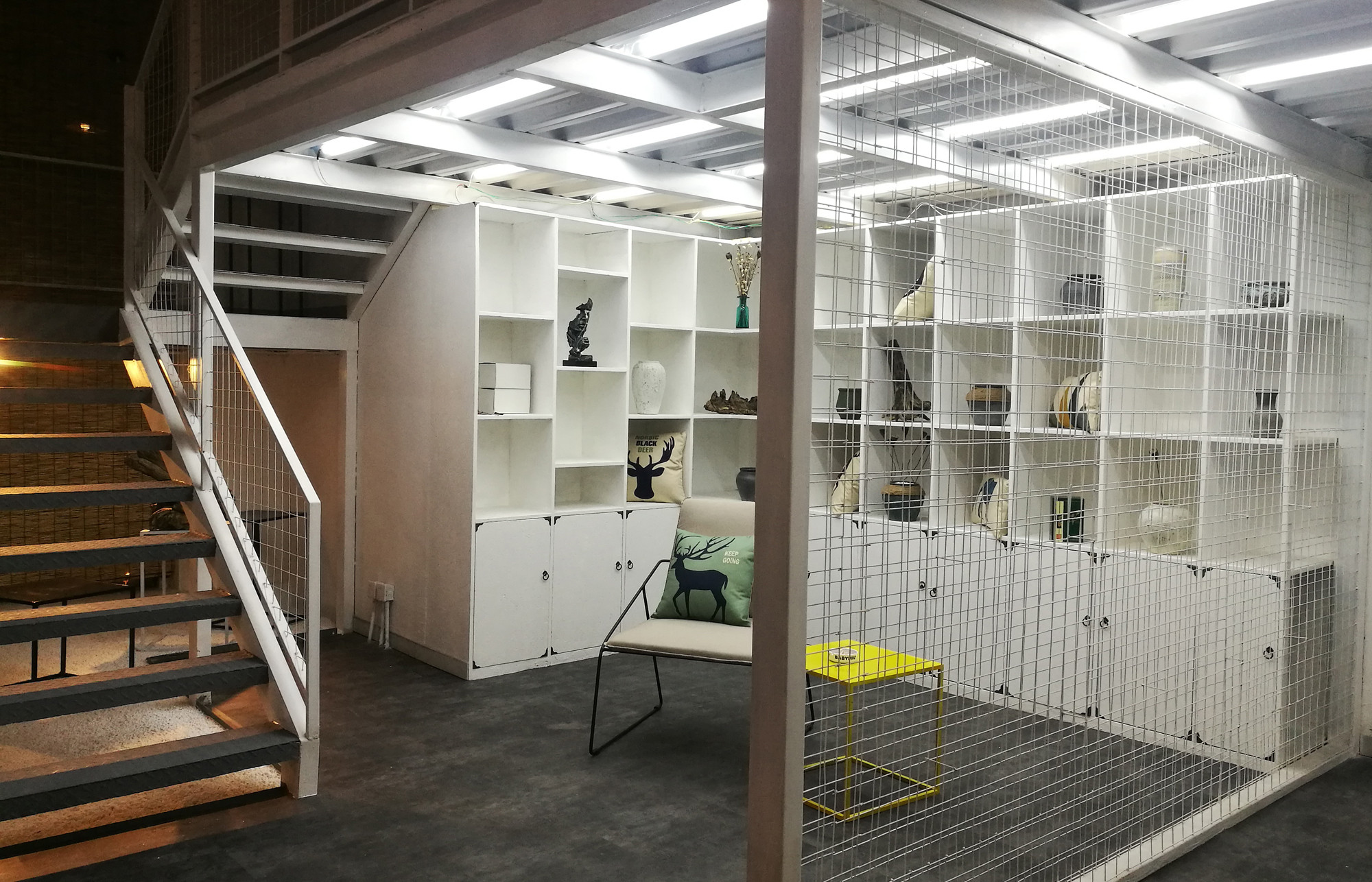 浦東新區(qū)160平辦公室裝修工業(yè)混搭風(fēng)格設(shè)計-第2張圖片-上海古都建筑設(shè)計集團(tuán)