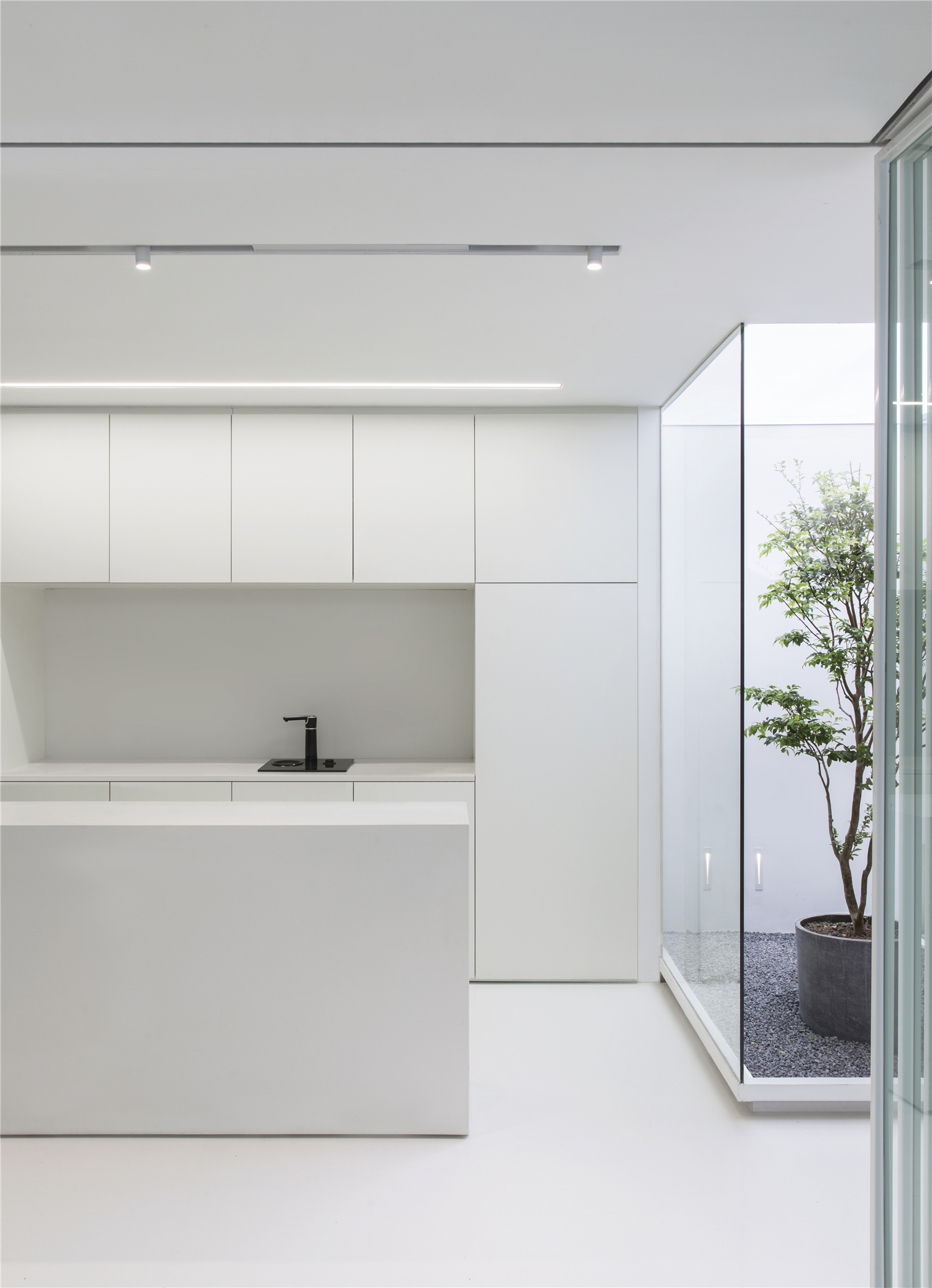 上海辦公室裝修極簡風(fēng)格裝修設(shè)計效果圖-第2張圖片-上海古都建筑設(shè)計集團(tuán) 上海辦公室裝修極簡風(fēng)格裝修設(shè)計效果圖-第2張圖片-上海古都建筑設(shè)計集團(tuán)