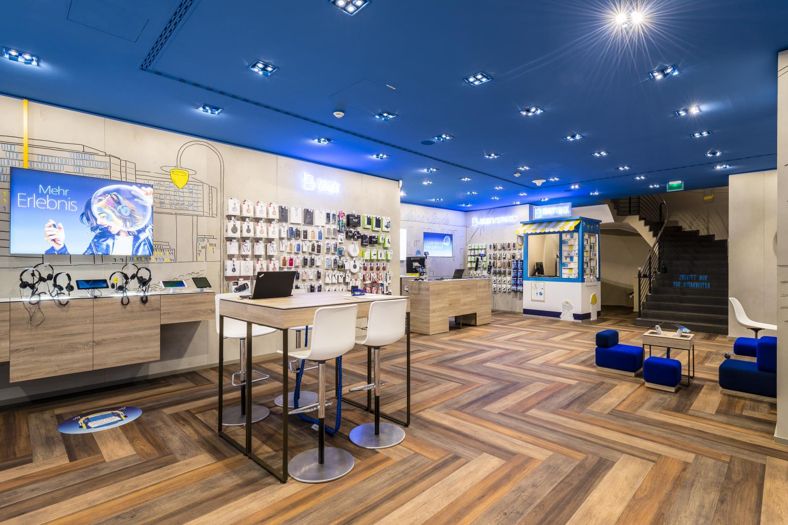 普陀區(qū)90平藍(lán)白色調(diào)手機(jī)營(yíng)業(yè)廳辦公室裝修設(shè)計(jì)-第4張圖片-上海古都建筑設(shè)計(jì)集團(tuán) 普陀區(qū)90平藍(lán)白色調(diào)手機(jī)營(yíng)業(yè)廳辦公室裝修設(shè)計(jì)-第4張圖片-上海古都建筑設(shè)計(jì)集團(tuán)