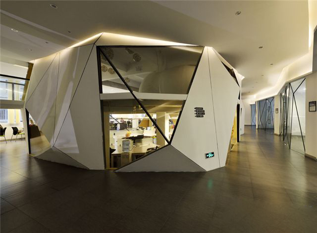 浦東新區(qū)科技風(fēng)辦公室裝修設(shè)計-第4張圖片-上海古都建筑設(shè)計集團