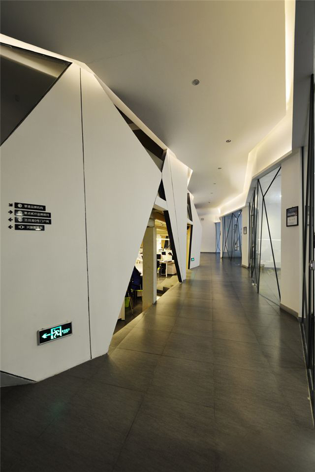 浦東新區(qū)科技風(fēng)辦公室裝修設(shè)計-第5張圖片-上海古都建筑設(shè)計集團