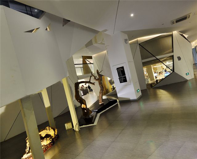 浦東新區(qū)科技風(fēng)辦公室裝修設(shè)計-第8張圖片-上海古都建筑設(shè)計集團