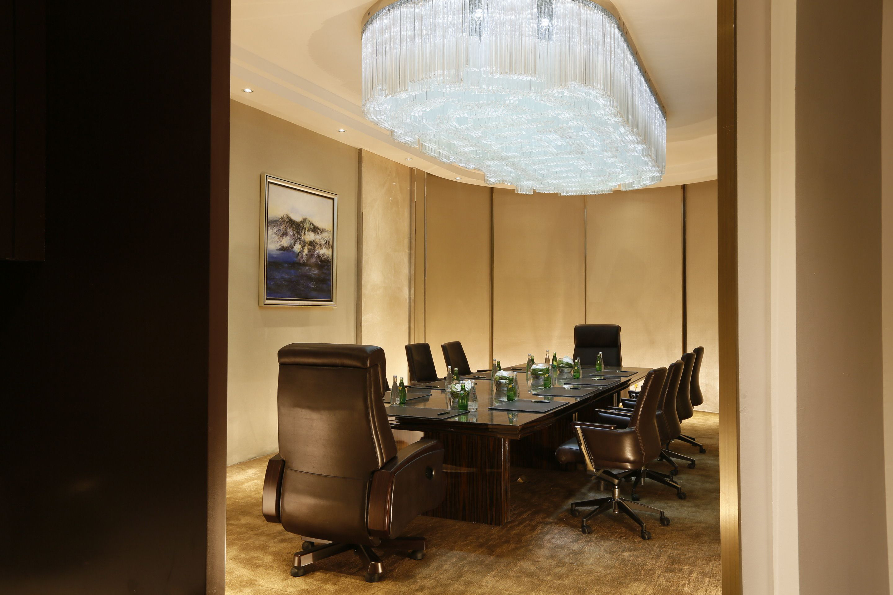 上海大氣奢華辦公室裝修設(shè)計(jì)-第1張圖片-上海古都建筑設(shè)計(jì)集團(tuán) 上海大氣奢華辦公室裝修設(shè)計(jì)-第1張圖片-上海古都建筑設(shè)計(jì)集團(tuán)