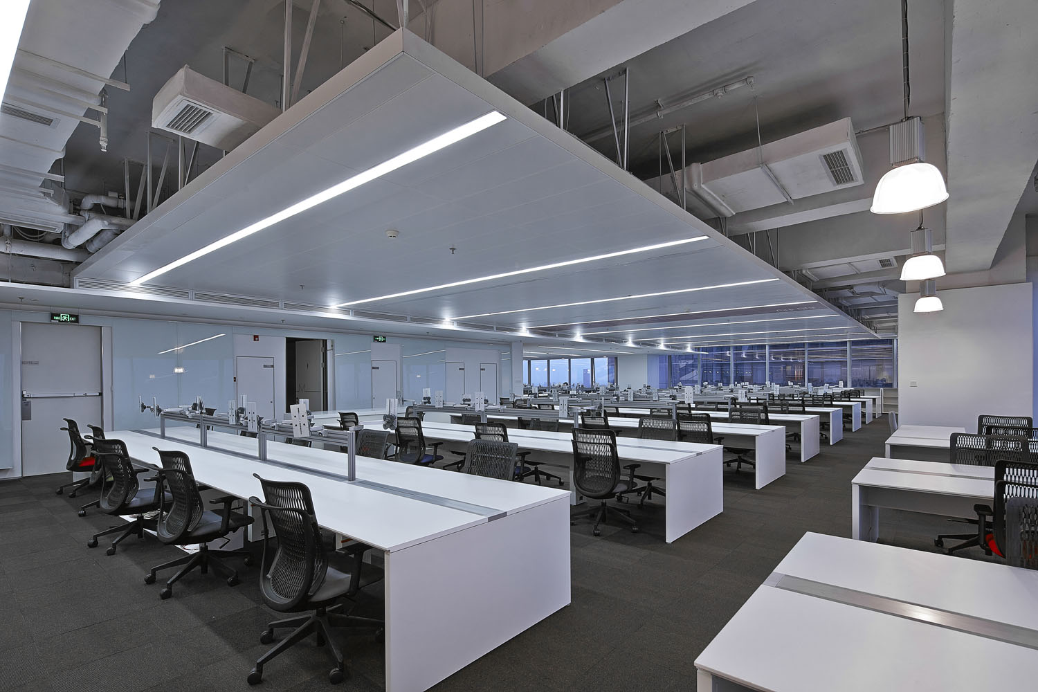 現(xiàn)代科技風辦公室裝修設(shè)計效果圖-第9張圖片-上海古都建筑設(shè)計集團