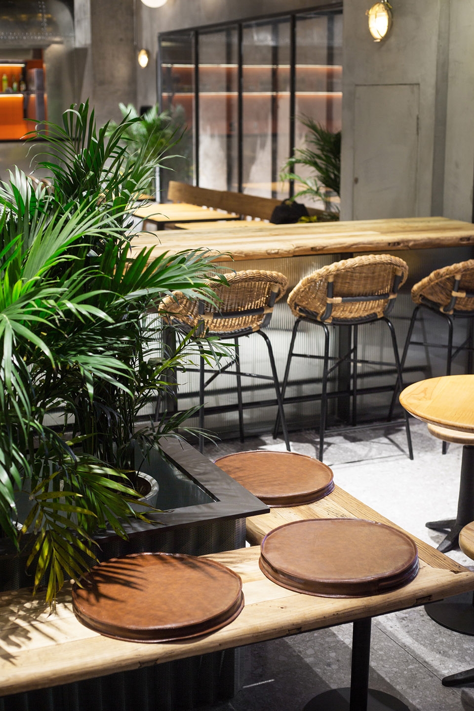 黃浦區(qū)混搭風(fēng)格餐廳裝修設(shè)計(jì)-第5張圖片-上海古都建筑設(shè)計(jì)集團(tuán) 黃浦區(qū)混搭風(fēng)格餐廳裝修設(shè)計(jì)-第5張圖片-上海古都建筑設(shè)計(jì)集團(tuán)