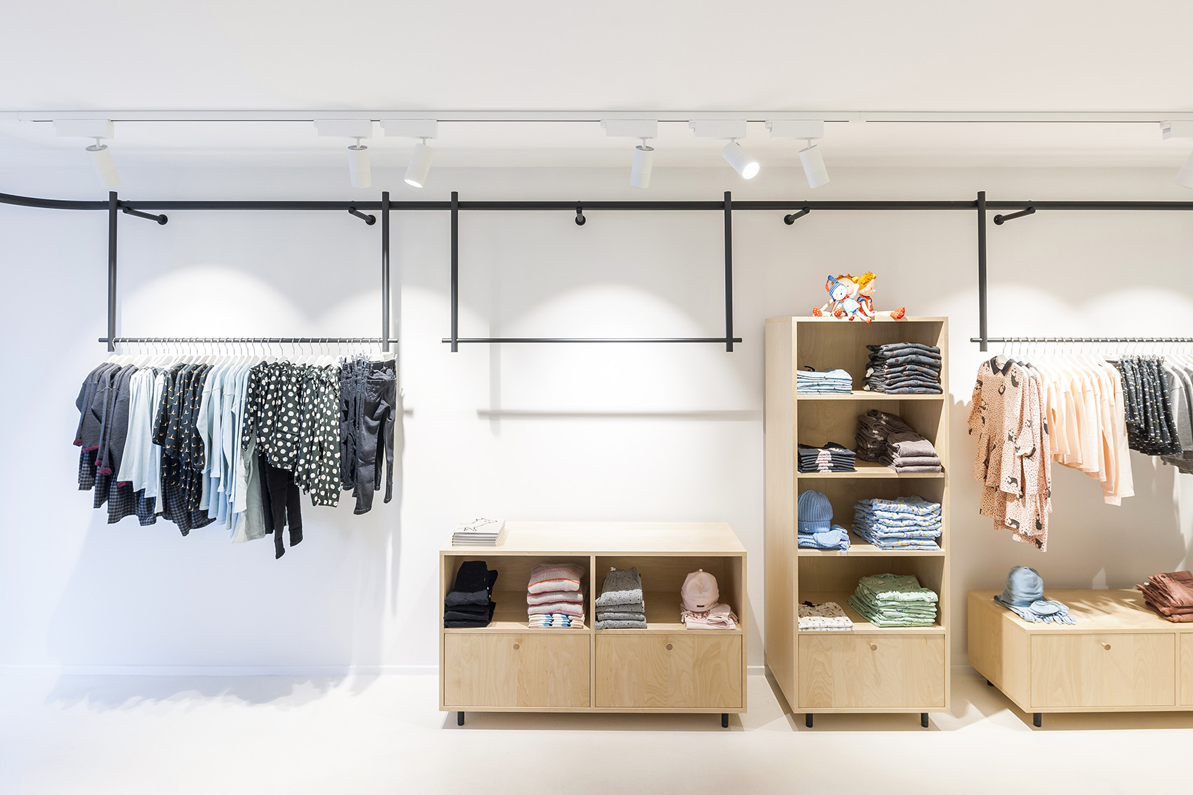 浦東新區(qū)簡(jiǎn)約風(fēng)童裝店辦公室裝修設(shè)計(jì)-第1張圖片-上海古都建筑設(shè)計(jì)集團(tuán) 浦東新區(qū)簡(jiǎn)約風(fēng)童裝店辦公室裝修設(shè)計(jì)-第1張圖片-上海古都建筑設(shè)計(jì)集團(tuán)