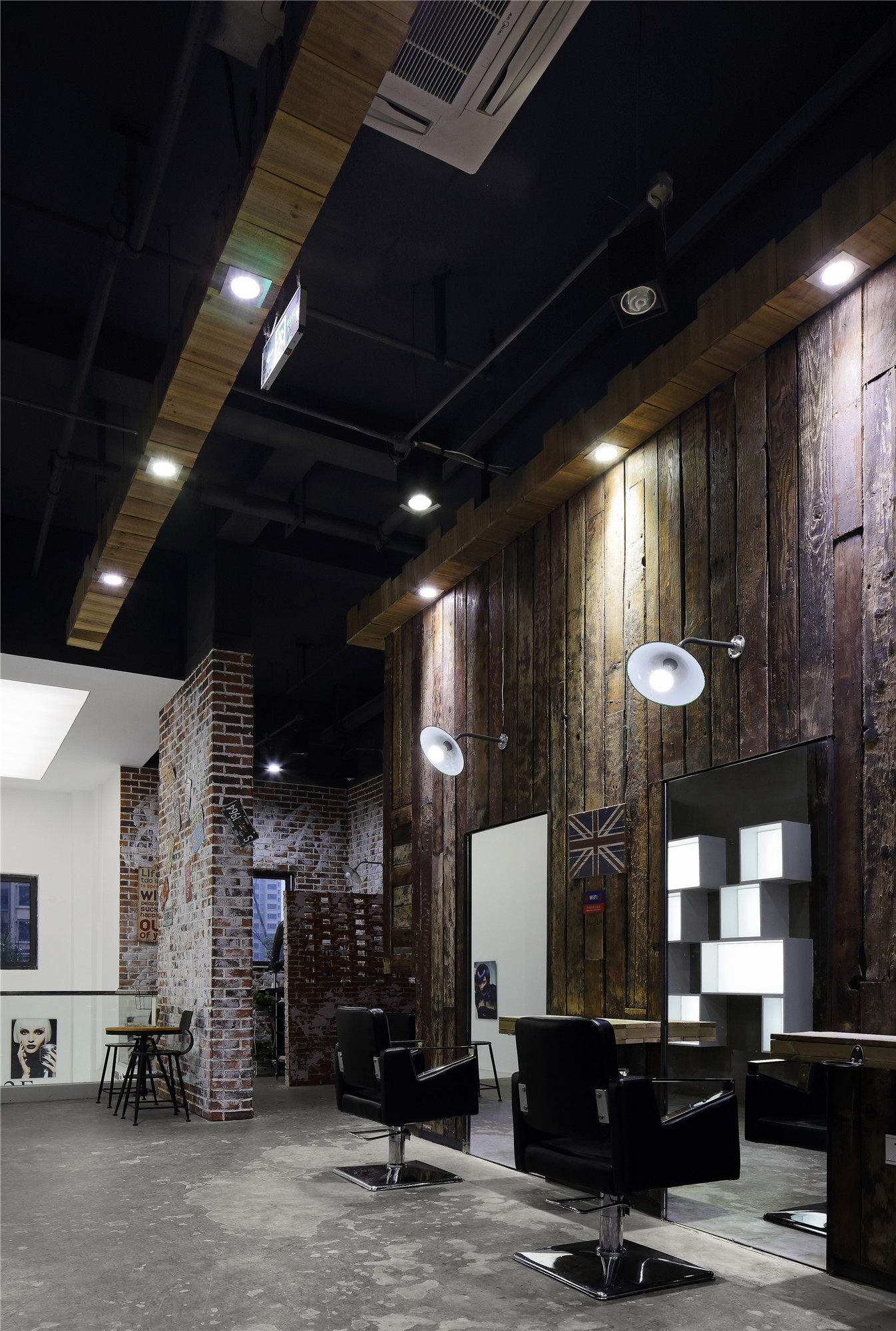 簡(jiǎn)約理發(fā)店裝修設(shè)計(jì)效果圖-第5張圖片-上海古都建筑設(shè)計(jì)集團(tuán) 簡(jiǎn)約理發(fā)店裝修設(shè)計(jì)效果圖-第5張圖片-上海古都建筑設(shè)計(jì)集團(tuán)