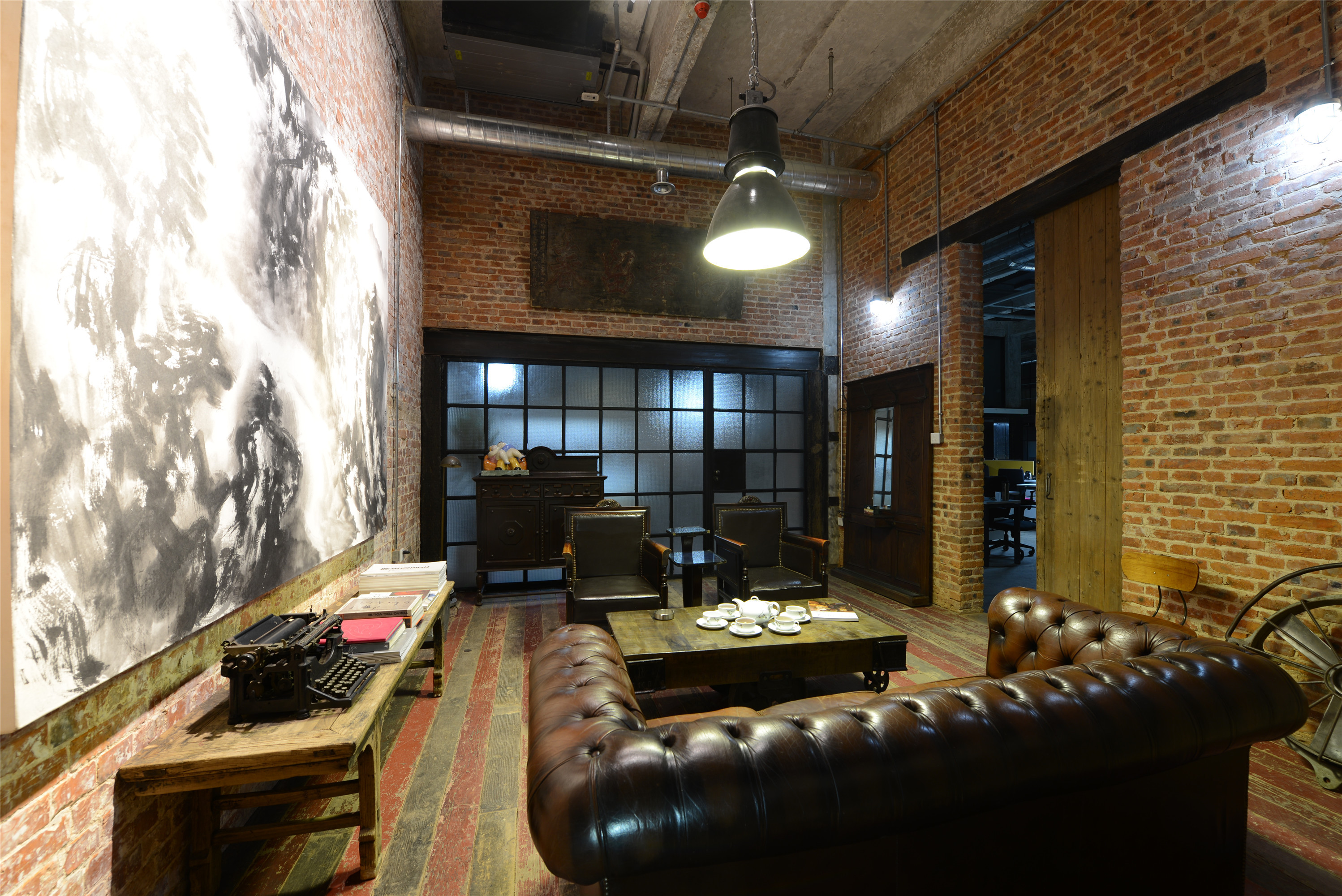 青浦區(qū)工業(yè)風(fēng)開(kāi)闊辦公室裝修設(shè)計(jì)-第6張圖片-上海古都建筑設(shè)計(jì)集團(tuán) 青浦區(qū)工業(yè)風(fēng)開(kāi)闊辦公室裝修設(shè)計(jì)-第6張圖片-上海古都建筑設(shè)計(jì)集團(tuán)