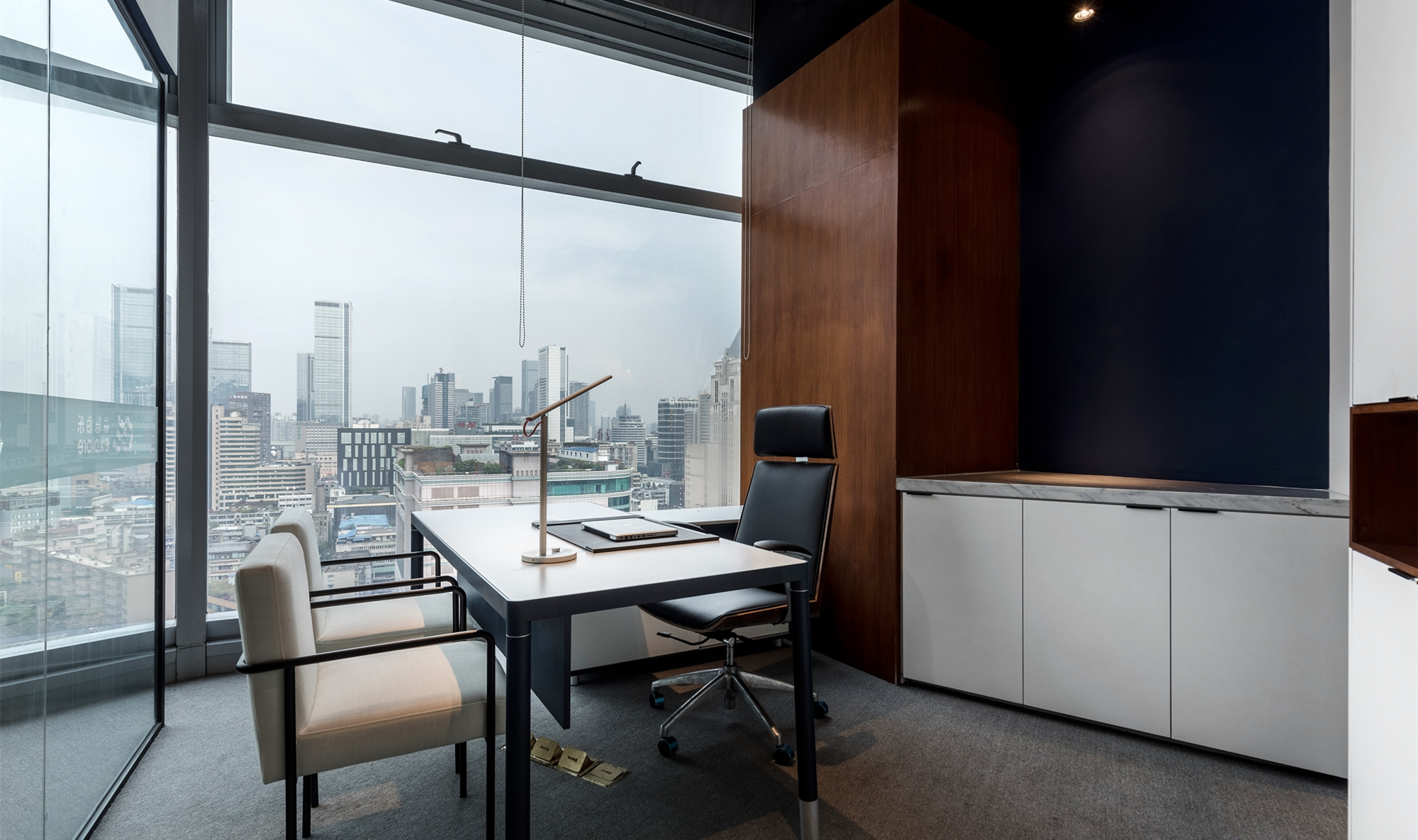 白色極簡(jiǎn)辦公室裝修設(shè)計(jì)-第4張圖片-上海古都建筑設(shè)計(jì)集團(tuán) 白色極簡(jiǎn)辦公室裝修設(shè)計(jì)-第4張圖片-上海古都建筑設(shè)計(jì)集團(tuán)