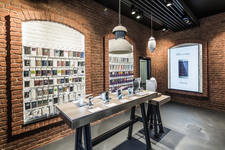 復(fù)古風格手機店裝修設(shè)計-第2張圖片-上海古都建筑設(shè)計集團