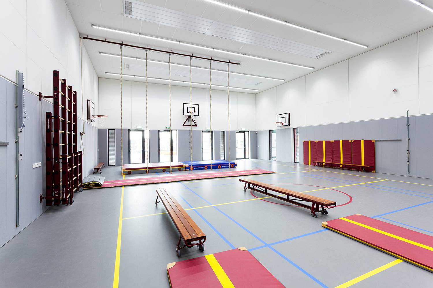 現(xiàn)代健身體育館裝修設(shè)計-第2張圖片-上海古都建筑設(shè)計集團(tuán) 現(xiàn)代健身體育館裝修設(shè)計-第2張圖片-上海古都建筑設(shè)計集團(tuán)