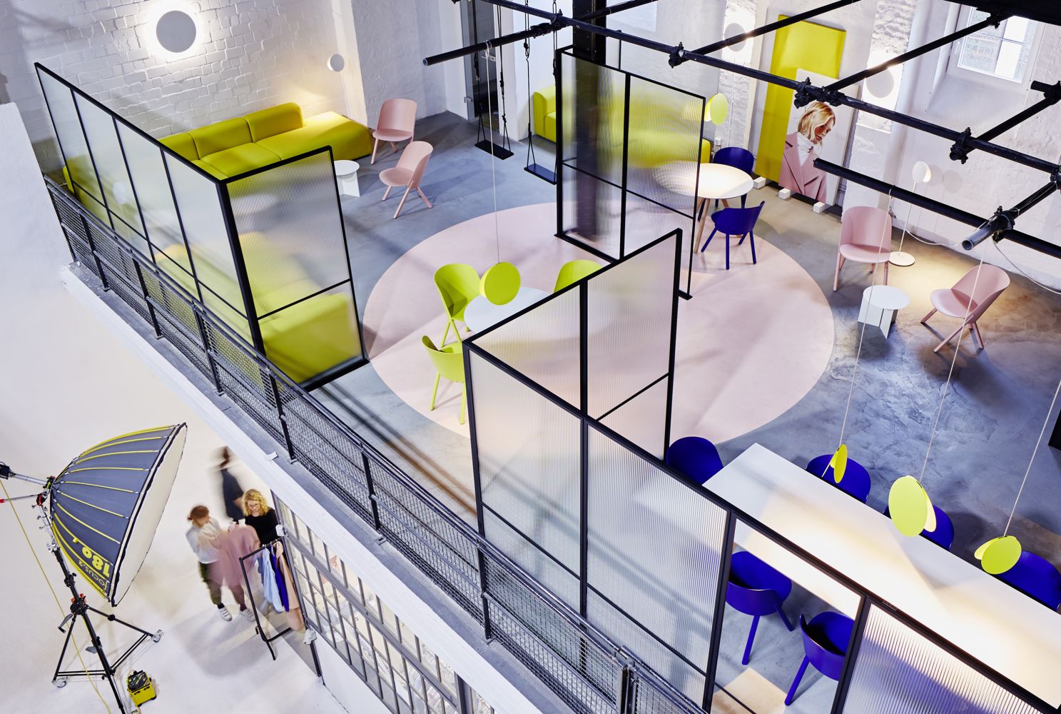 現(xiàn)代創(chuàng)意攝影棚裝修設(shè)計-第2張圖片-上海古都建筑設(shè)計集團 現(xiàn)代創(chuàng)意攝影棚裝修設(shè)計-第2張圖片-上海古都建筑設(shè)計集團