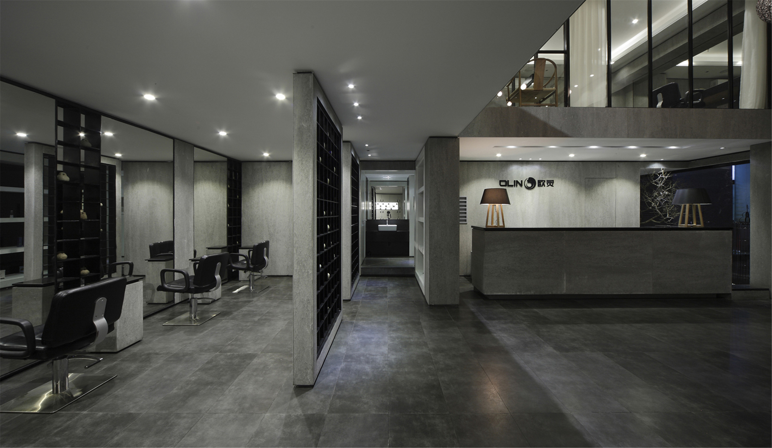 復(fù)式風(fēng)格理發(fā)店裝修設(shè)計(jì)-第2張圖片-上海古都建筑設(shè)計(jì)集團(tuán) 復(fù)式風(fēng)格理發(fā)店裝修設(shè)計(jì)-第2張圖片-上海古都建筑設(shè)計(jì)集團(tuán)