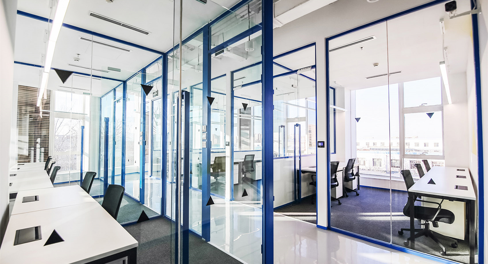 時尚簡約公共辦公空間裝修設(shè)計-第3張圖片-上海古都建筑設(shè)計集團 時尚簡約公共辦公空間裝修設(shè)計-第3張圖片-上海古都建筑設(shè)計集團